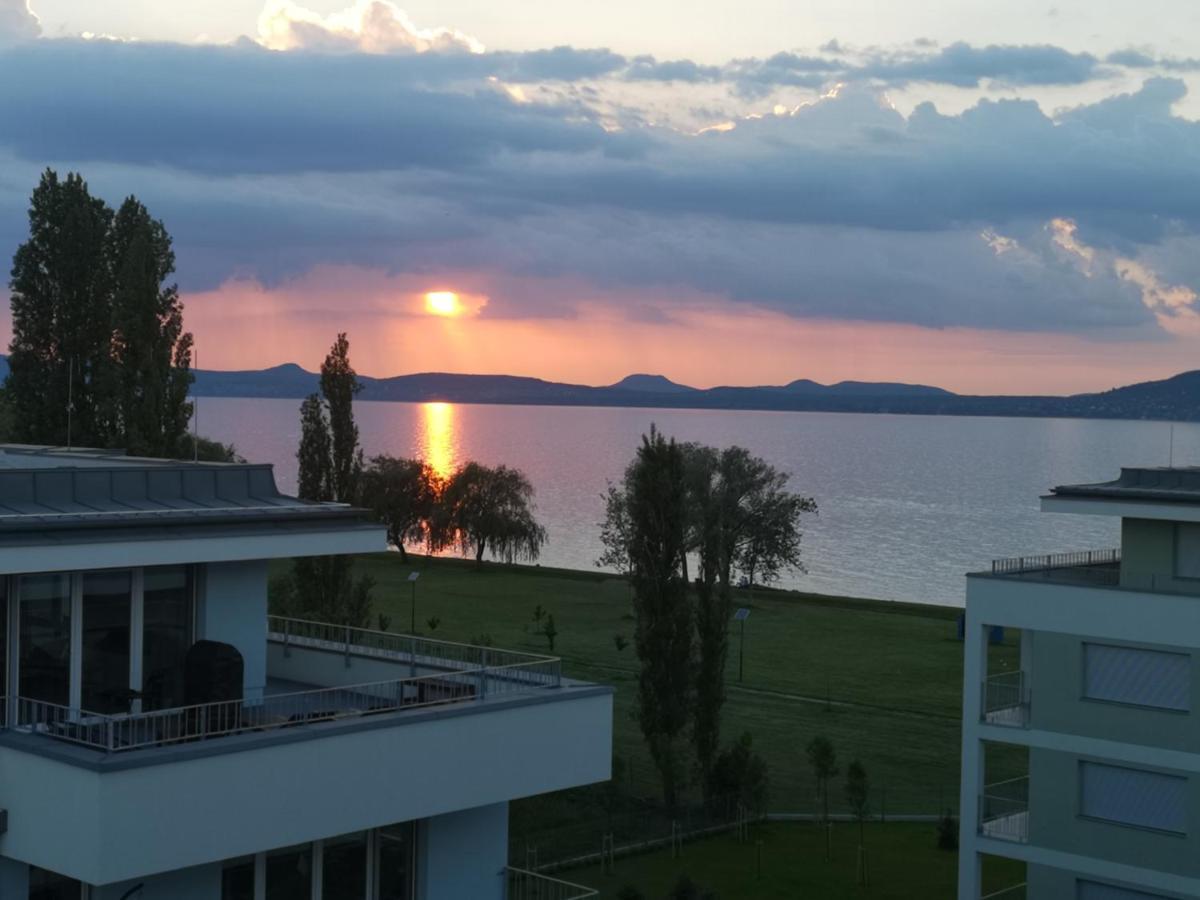 Silver Gray Appartment Balatonlelle Zewnętrze zdjęcie